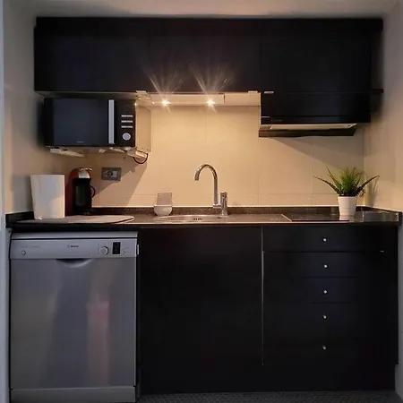 Апартаменты Beautifull_loft_king_size_bed_tenerife_south Коста-дель-Силенцио